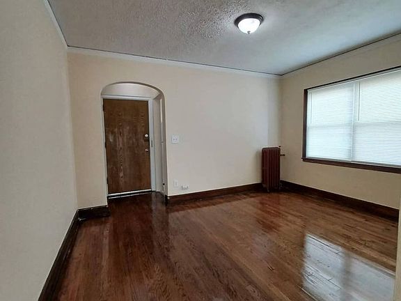 3rd image of 1530-1534 S Broadway St #1532-4