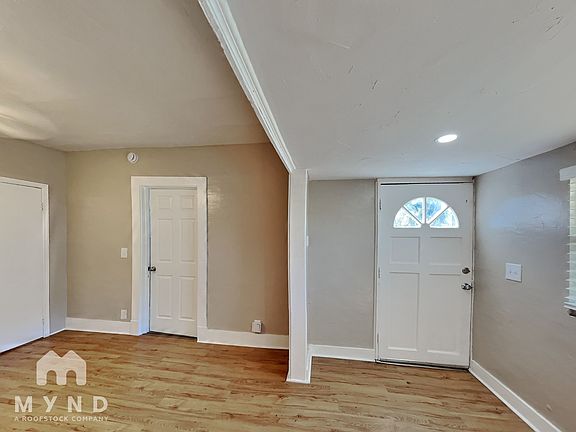 5th image of 212 Pine St Unit 212