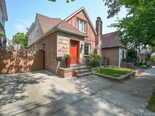 81-11 64 Road, Middle Village, NY 11379