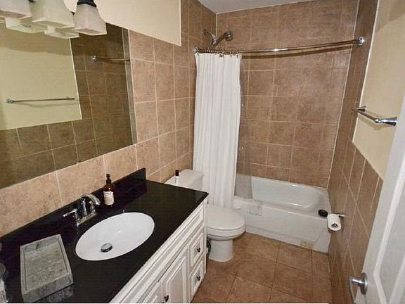 2nd image of 5726 McPherson Ave APT 2E