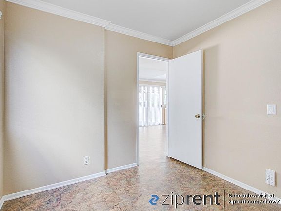 4th image of 2328 S Lynn Ct