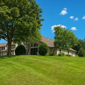 2345 Cottage Dr, Stillwater, MN, 55082