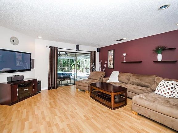 3rd image of 111 Nestlebranch Dr