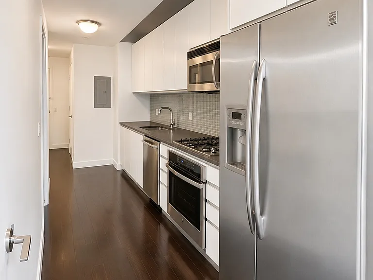 306 Gold St #6E — Photo 2