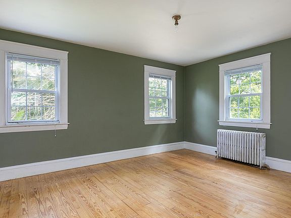 5th image of 45 Spurwink Ave