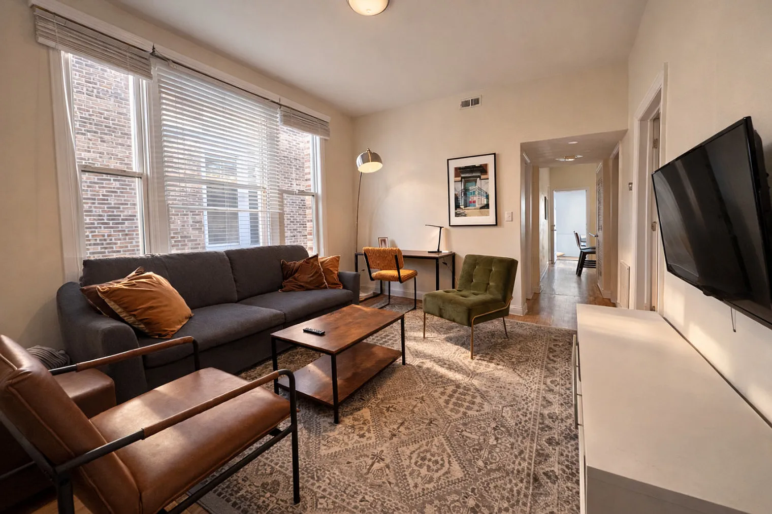2 bed, 1.0 bath, 1097 sqft, $3,400 — Photo 1