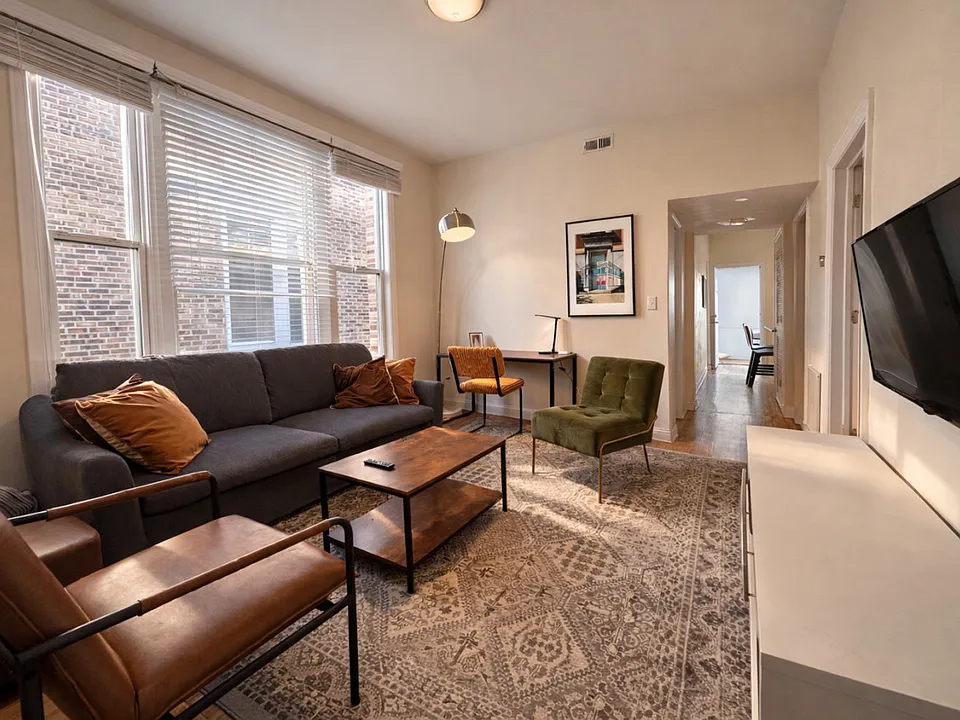 2149 W Division St #3-ID1379070P