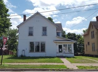 107 W Ridge St, Ishpeming, MI 49849