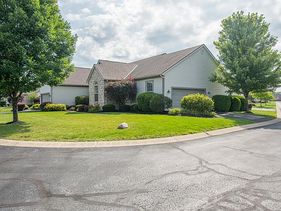 3rd image of 212 Pebble Creek Dr