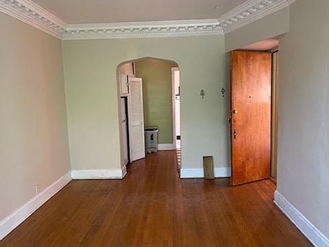 5th image of 815 W Belle Plaine Ave APT 1