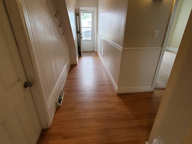 302 Oakland Ave — Photo 2