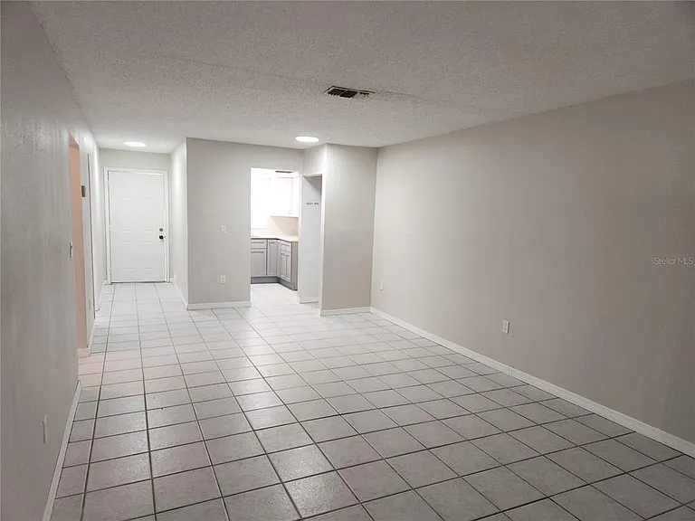 9831 Grace Dr — Photo 5