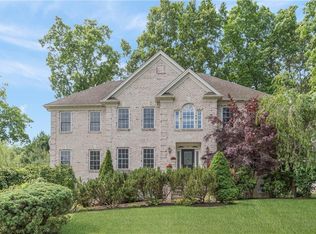 15 Millers Brook Dr, Cumberland, RI 02864