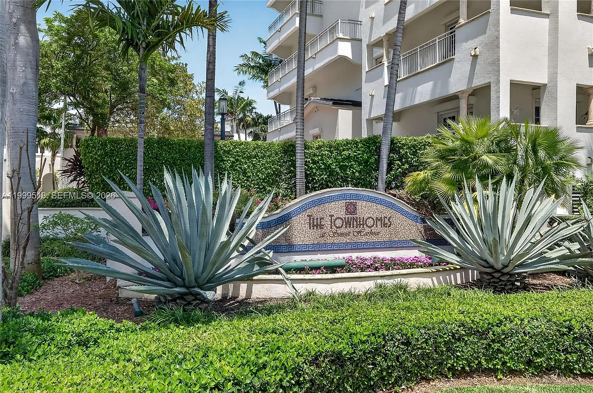Building Photo - 1413 Sunset Harbour Dr #209