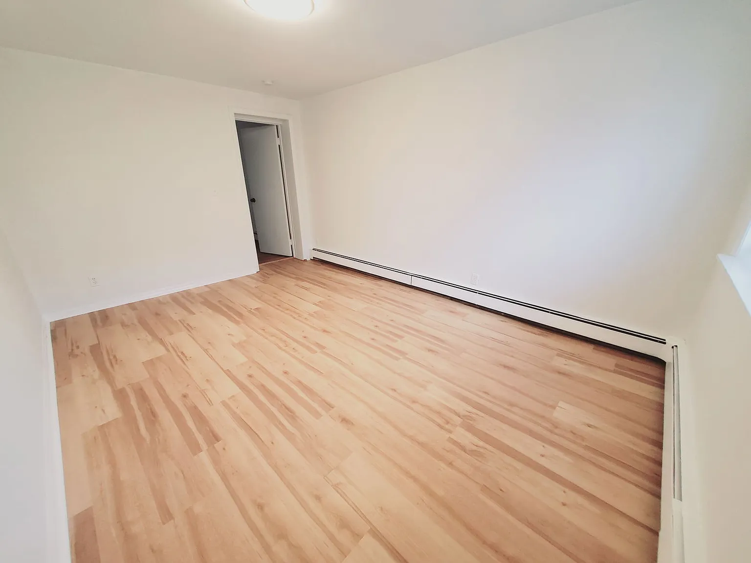 1 bed, 1.0 bath, 600 sqft, $2,000 — Photo 4