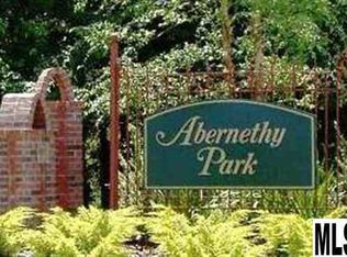 1514 Kensington Park Ct, Hickory, NC 28602