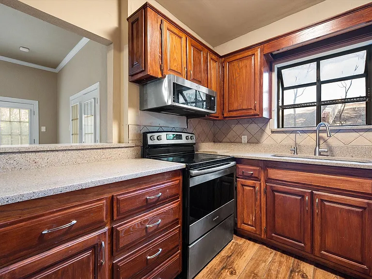 2312 Perkins Rd — Photo 13