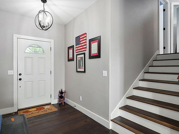 5th image of 1366 S Cumberland Avenue