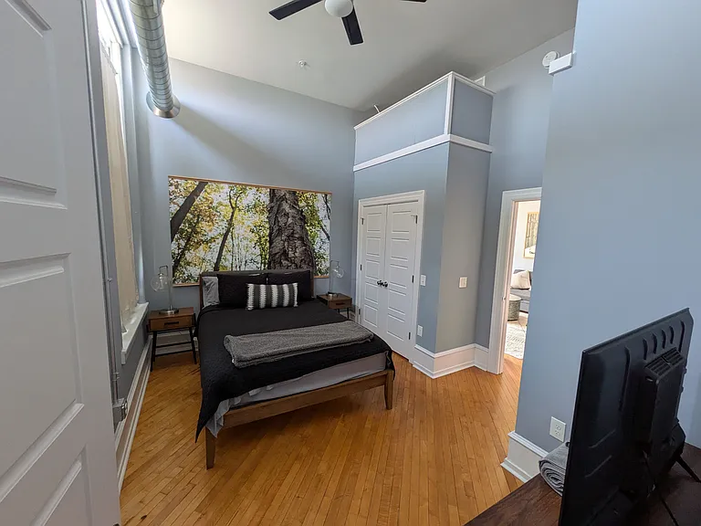 20 W Market St #6 — Photo 10