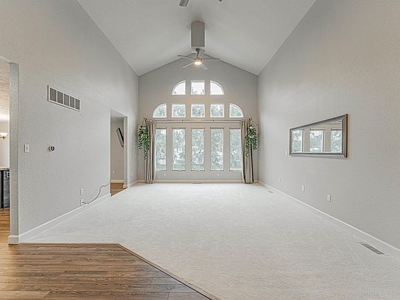 4th image of 23 Westminster Dr