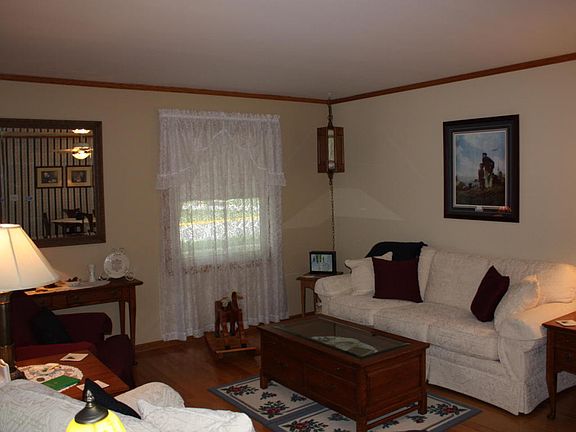 3rd image of 3408 Jewel Dr