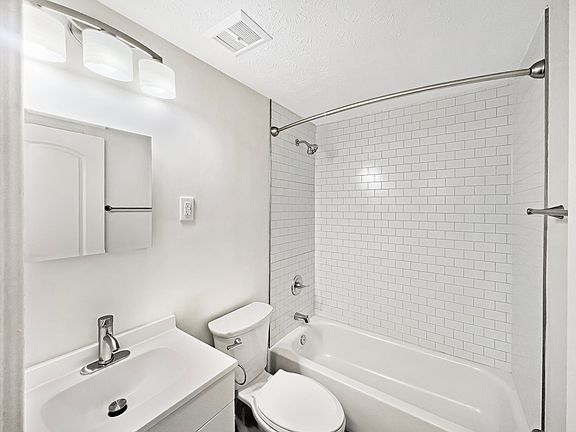 5th image of 1872 Sunset Ave #4