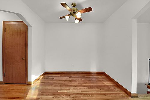 4th image of 5121 Jamieson Ave #A