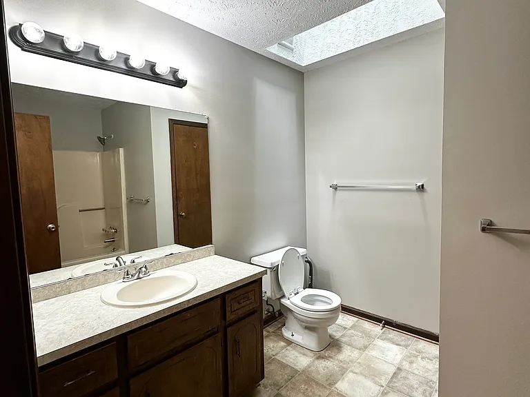 6539 Cedar Mill Cv — Photo 27