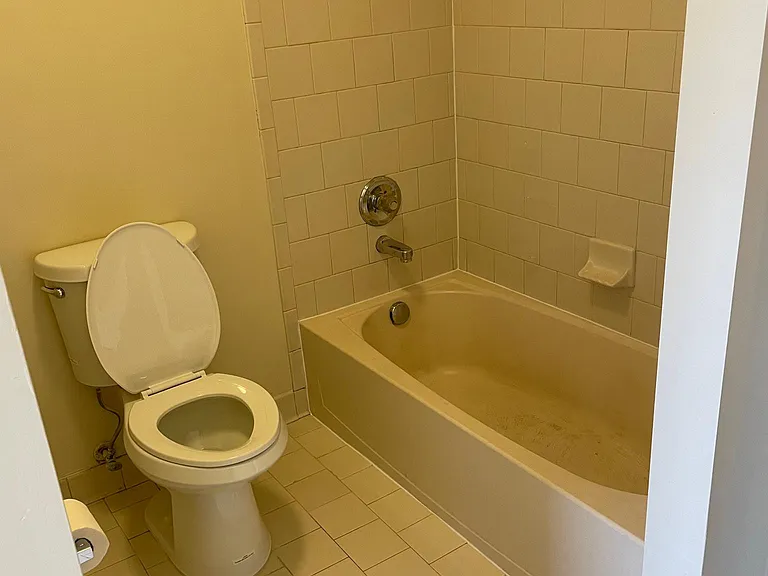 210 Earhart Ct — Photo 29
