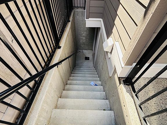 4th image of 16531 21st Ave #Basement