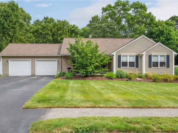 94 Kristen Ln, Burrillville, RI 02839