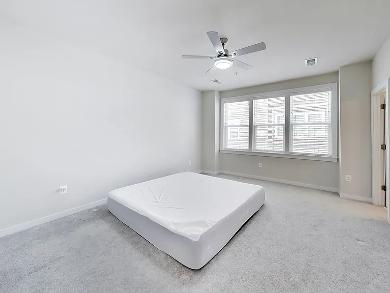 16212 Bushwick Pl — Photo 18