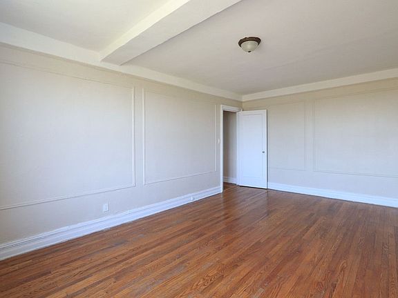 2nd image of 74 Gatling Pl APT 5j