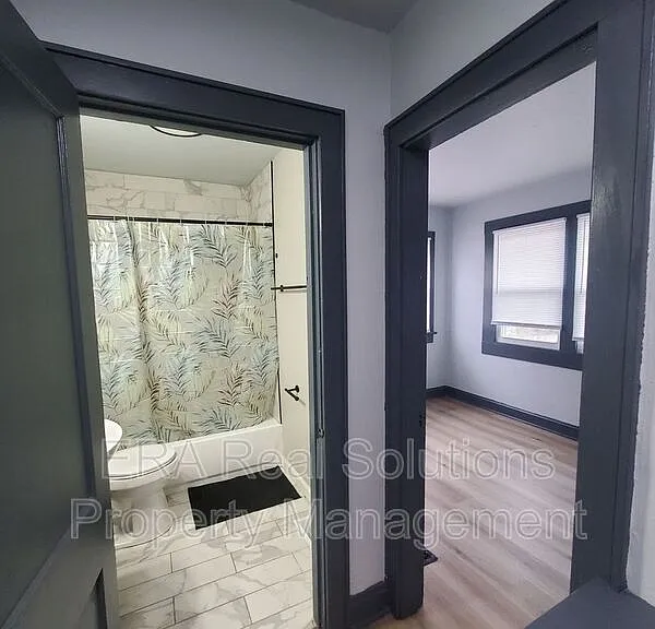 548 S Wayne Ave — Photo 13