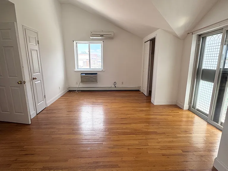 72-38 Calamus Ave #2 — Photo 10