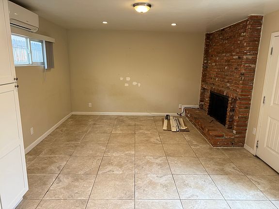 5th image of 17074 Burton St #B
