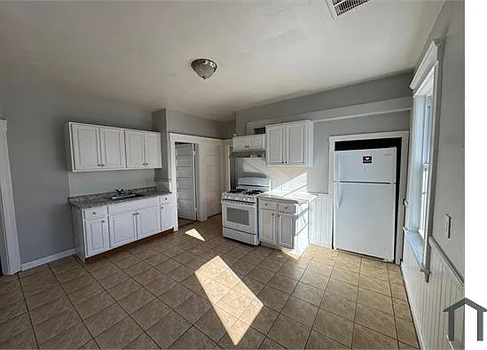 31 Olga Ave #3