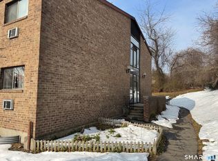 235 Henry Ave Unit 11J, Stratford, CT 06614