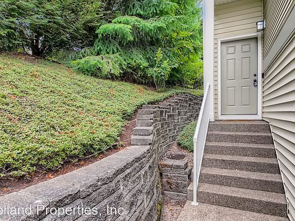 3rd image of 15462 SW Mallard Dr Suite 101
