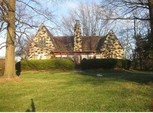 31 Churchill Rd, Penn Hills, PA 15235