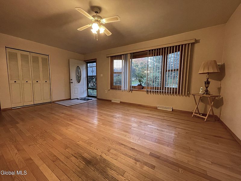5th image of 210 Fogarty Road