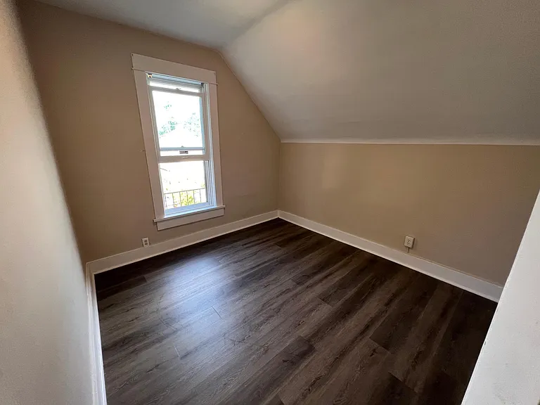 3733 S Kansas Ave #UPPER — Photo 3