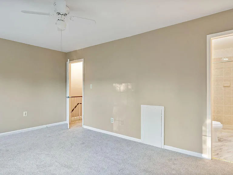 4453 Holly Ave — Photo 22