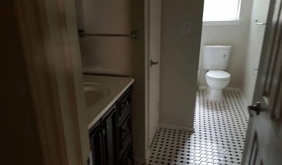 2nd Bathroom