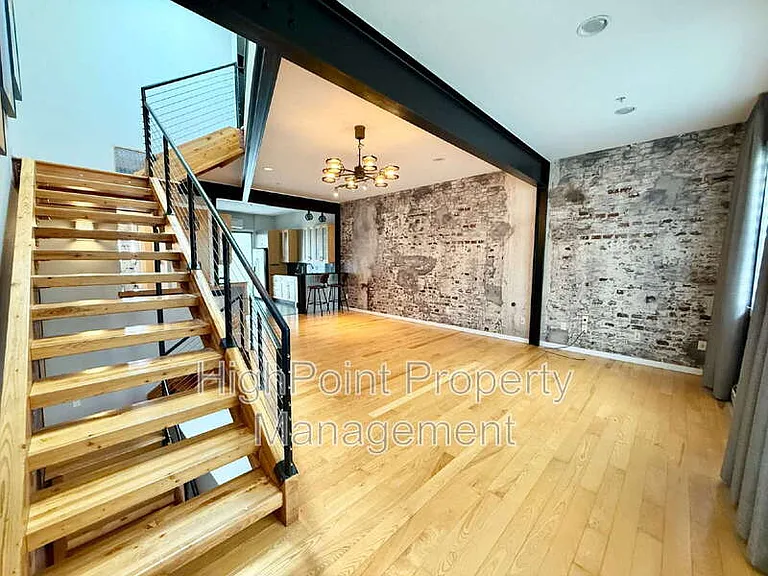 11858 Bradburn Blvd — Photo 10