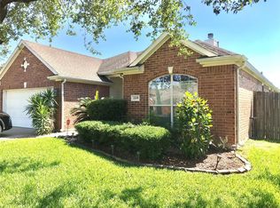 2205 Crystal Reef Ln, Pearland, TX 77584
