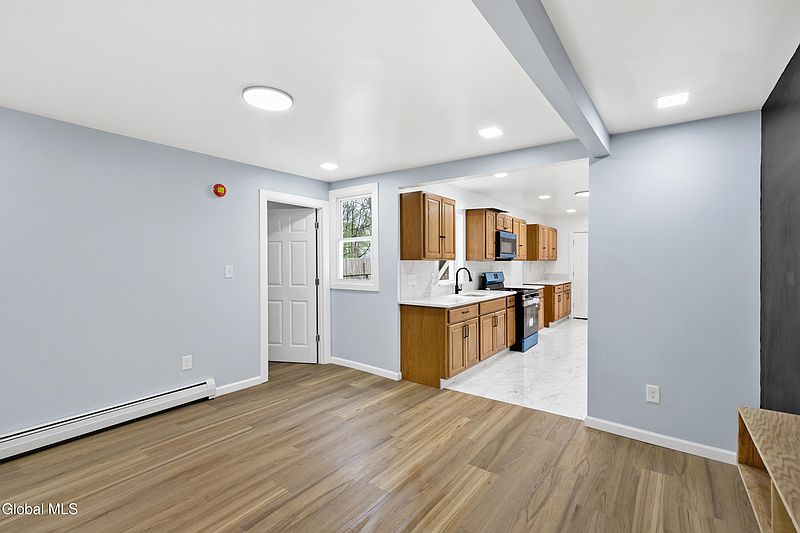 4th image of 274 Livingston Avenue