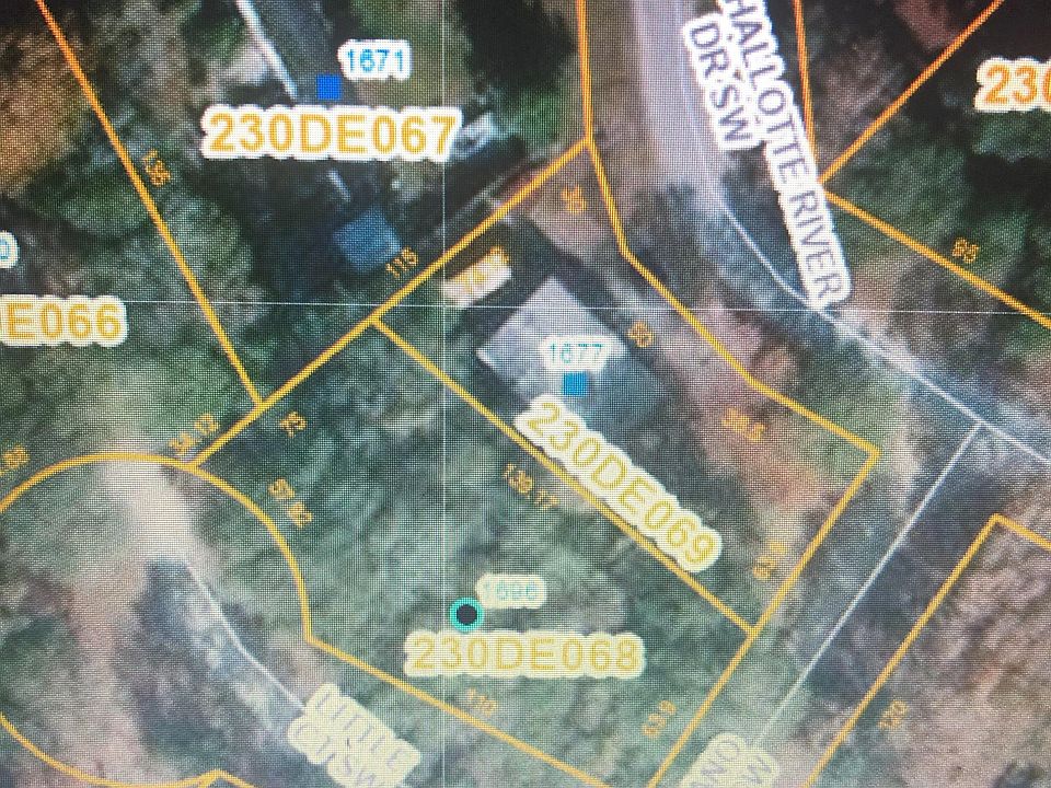1st image of 1696 Little Court