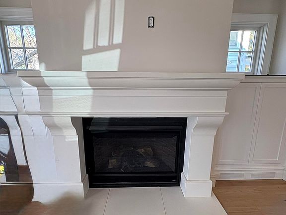 4th image of 179 Rumson Road