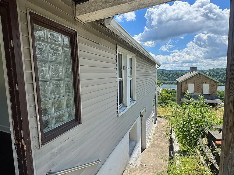 922 Oak St — Photo 3